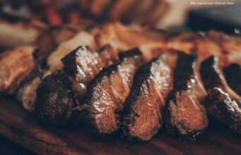 Fritz, Ripperl, eine Sauce und die Freunde von früher