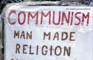 Kapitalismus gegen Kommunismus oder Gut gegen Blöse