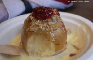 Fritz friert und brät sich einen Apfel