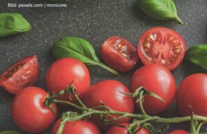 Fritz, der mit den Tomaten tanzt